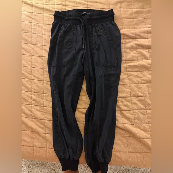 Quince Classic Black Joggers - Picture 2 of 5